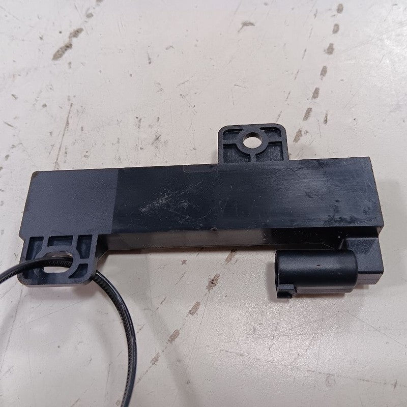 Jeep Compass Antenna Keyless Entry Module 68051315AB 2017 2018 2019 20