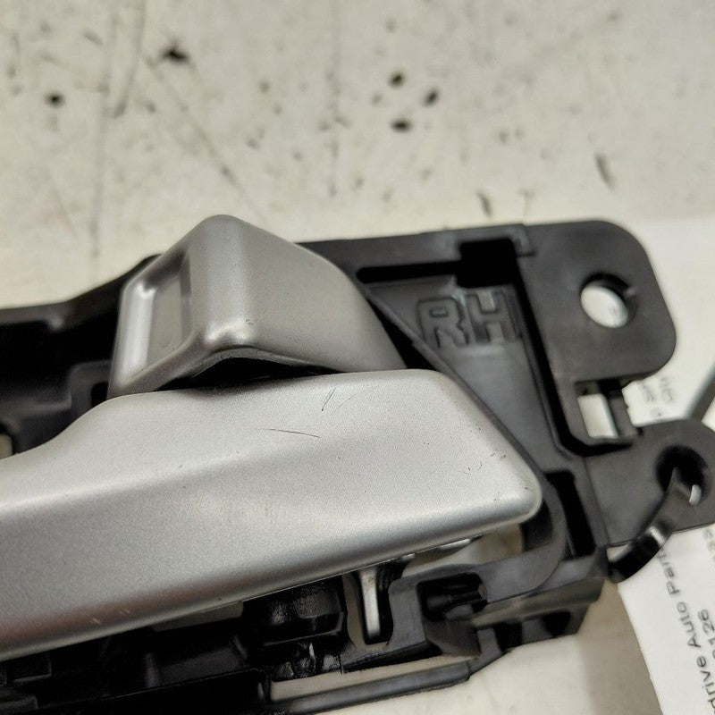 Kia Sportage Door Handle Right Passenger Front Interior Inside  2020 2