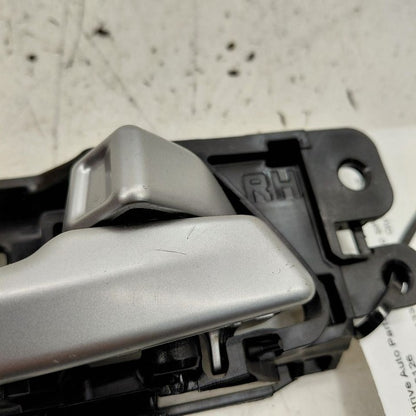 Kia Sportage Door Handle Right Passenger Front Interior Inside  2020 2