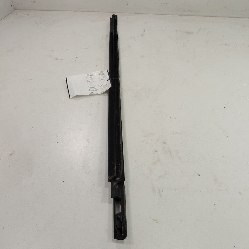 Ford Fusion Door Glass Window Weather Strip Trim Front Right Passenger