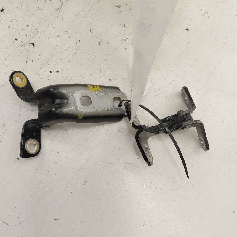 Chevy Equinox Door Hinge Set Right Rear Passenger  2024 2023 2022