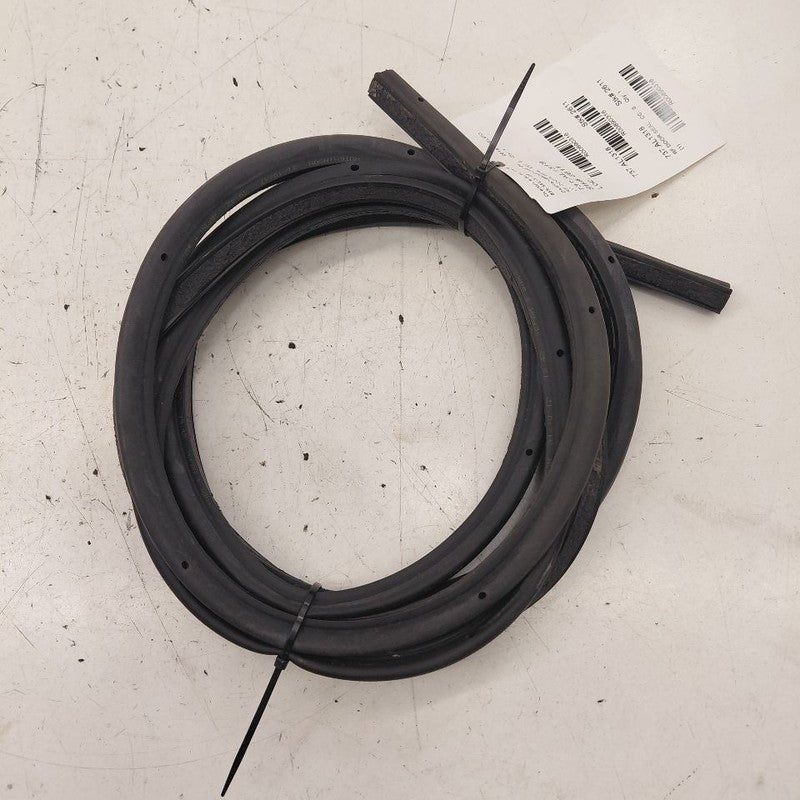 Alfa Romeo Stelvio On Door Seal Rubber Right Passenger Front 2018 2019
