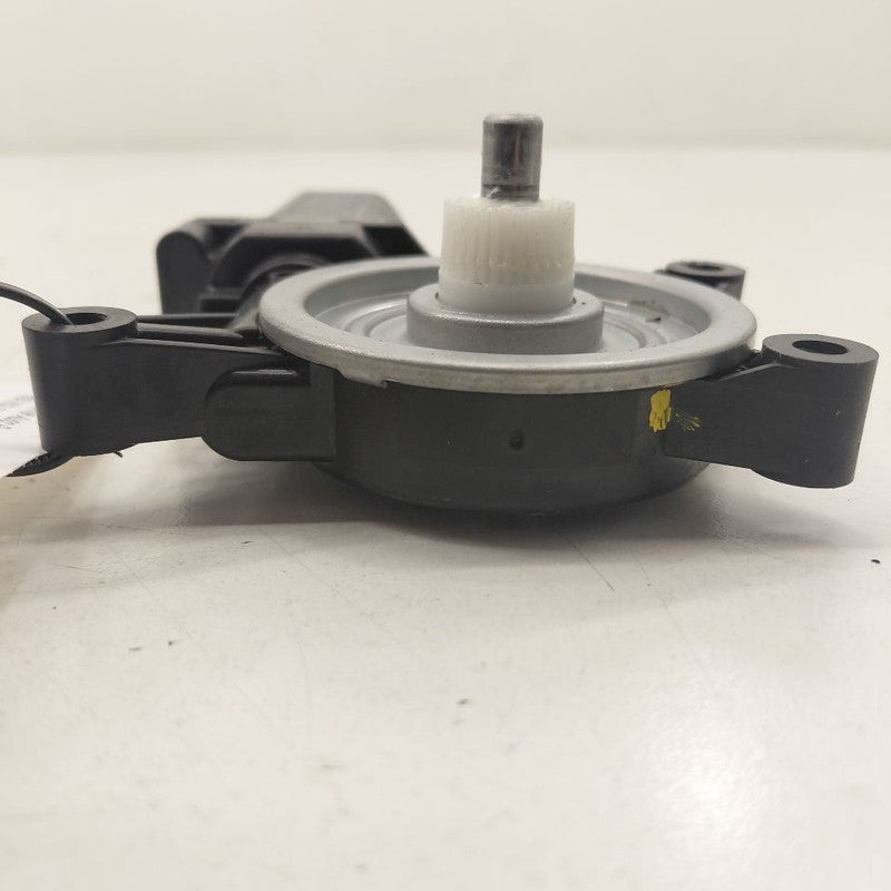 Left Power Rear Window Motor Fits 16-19 Chevy Volt