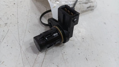 Hyundai Elantra Camshaft Cam Shaft Position Sensor  2011 2012 2013 201