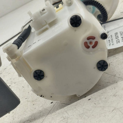 Gas Fuel Pump Assembly Tank Mounted Fits 16-17 Hyundai Veloster