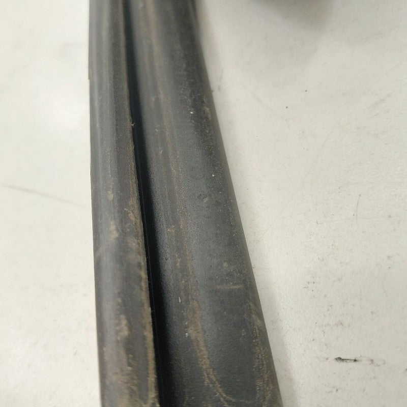 Kia Optima Door Glass Window Seal Rubber Left Driver Front  2018 2017 