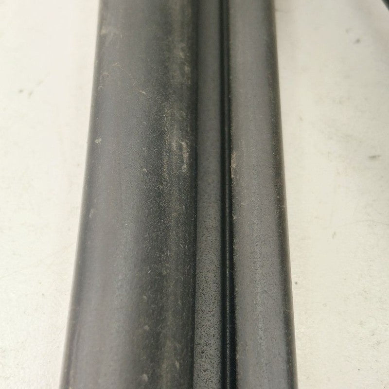 Kia Optima Door Glass Window Seal Rubber Right Passenger Front  2018 2