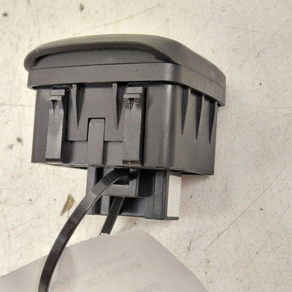 Hyundai Santa Fe 115V Power Plug In {95260S2000} 2019 2020