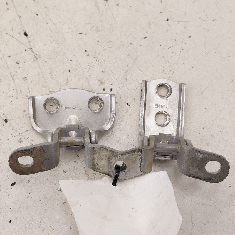 Kia Sorento Door Hinge Set Left Driver Rear  2018 2017 2016