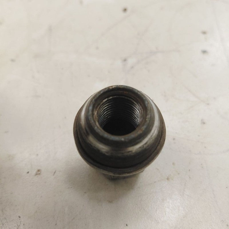 Cadillac XTS Lug Nut Set      2016 2017 2018