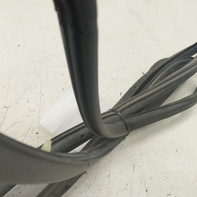 Jeep Cherokee On Door Seal Rubber Left Driver Rear Back  2019 2020 202