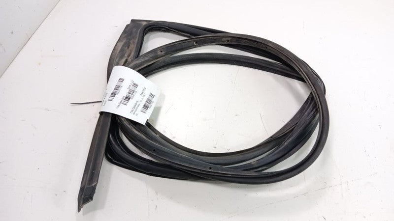 Buick Encore On Door Seal Rubber Right Passenger Rear Back 2016 2017 2