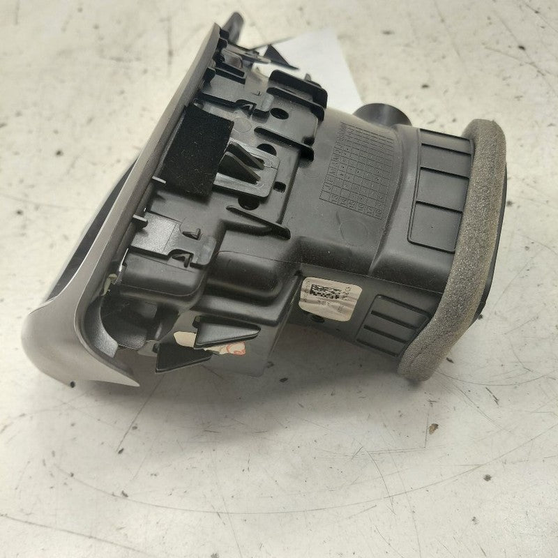 Jeep Cherokee Dash Air Vent Right Passenger  2019 2020 2021