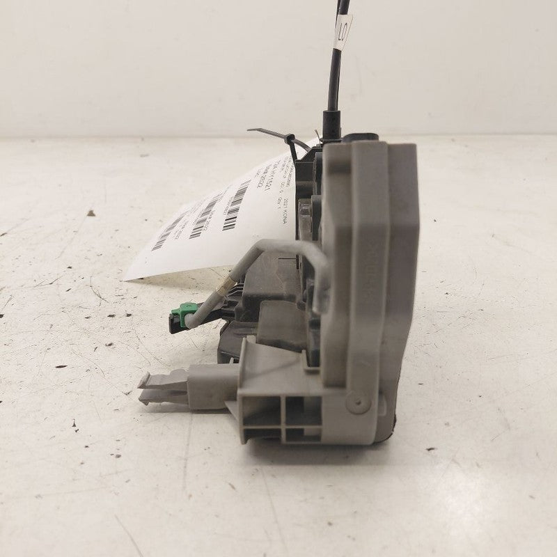 Hyundai Kona Door Latch Lock Left Driver Front  2021 2020 2019