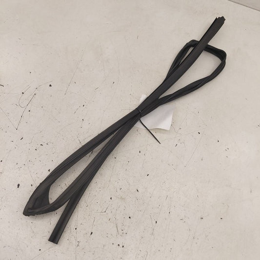 Toyota Prius Door Glass Window Seal Rubber Left Driver Front  2022 202