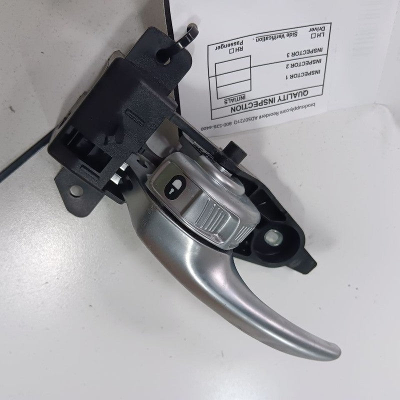 Jeep Renegade Door Handle Left Driver Rear Interior Inside  2017 2018 