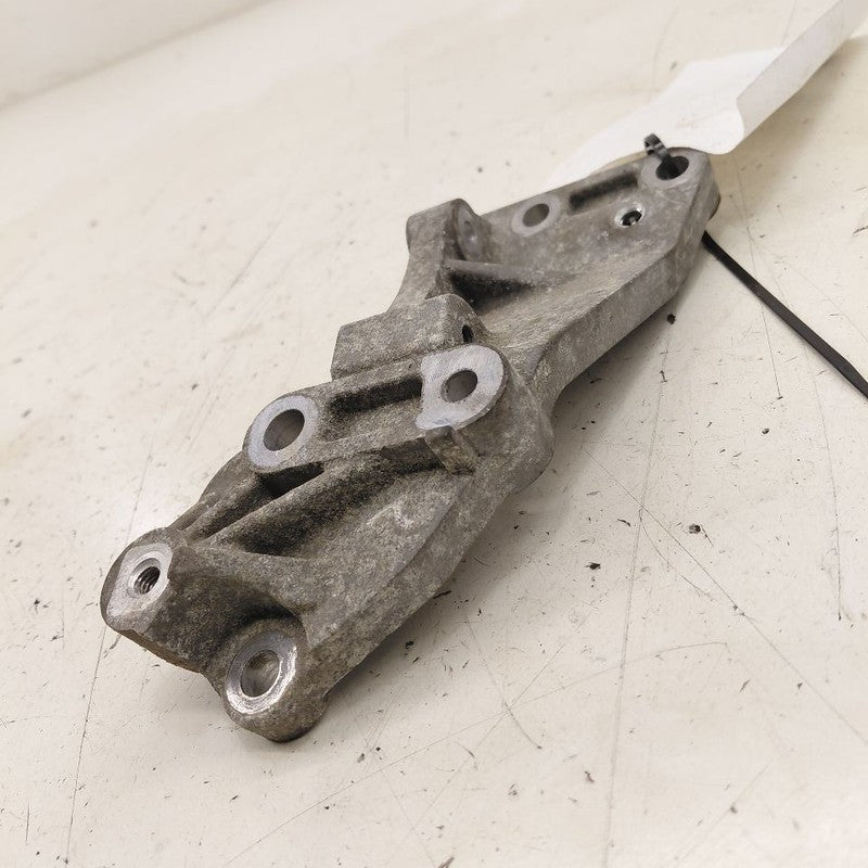 Fiat 500 X Model   Accessory Mount Bracket  2.4 2016 2017