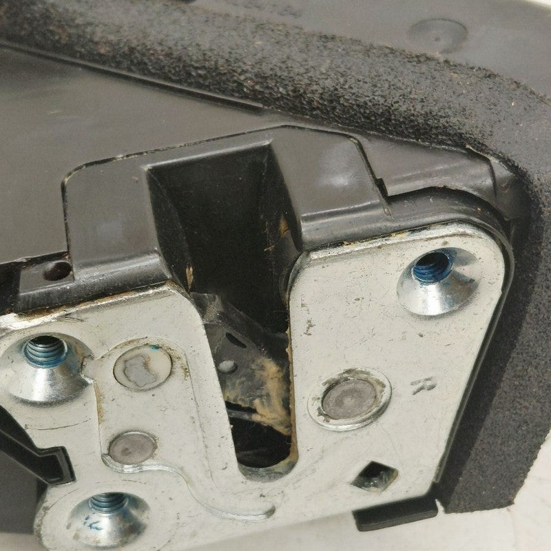 Nissan Rogue Door Latch Lock Right Passenger Front  2017 2018 2019 OEM