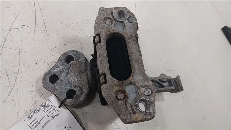 Chrysler 200 Engine Motor Mount Left Driver  2015 2016 2017 OEM
