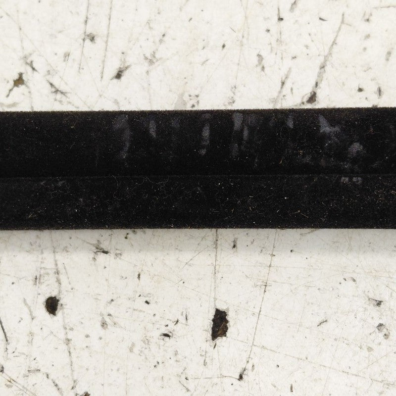 Kia Sportage Left Front Weather Strip Interior  2020 2021 2022