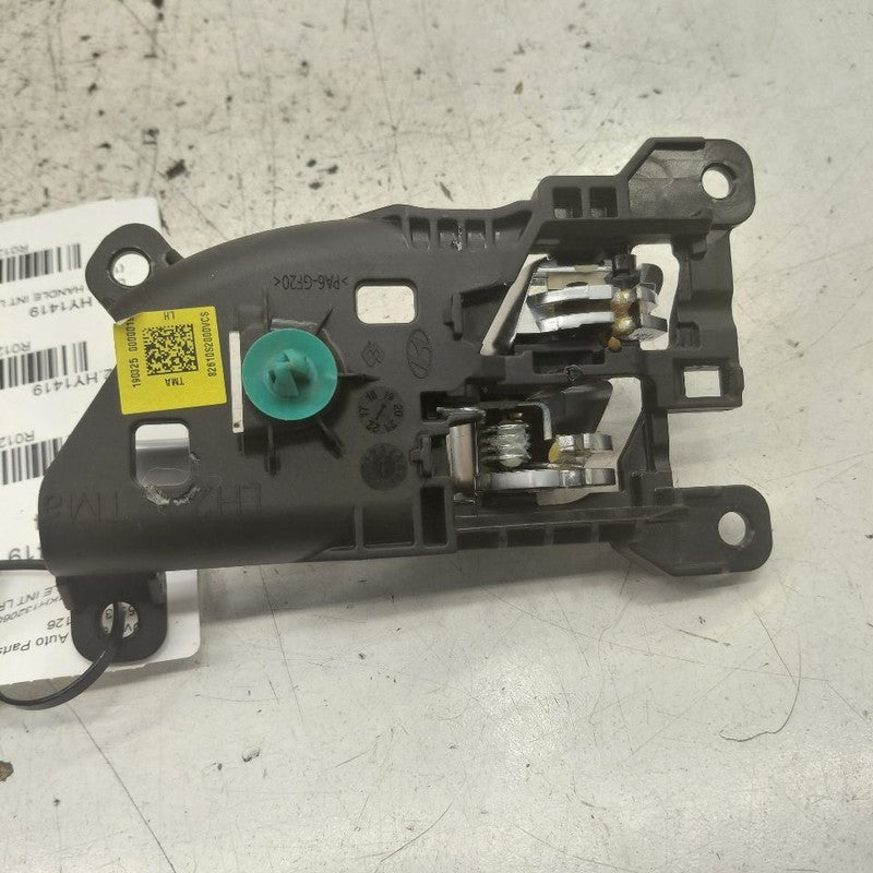 Hyundai Santa Fe Door Handle Left Driver Rear Interior Inside  2019 20