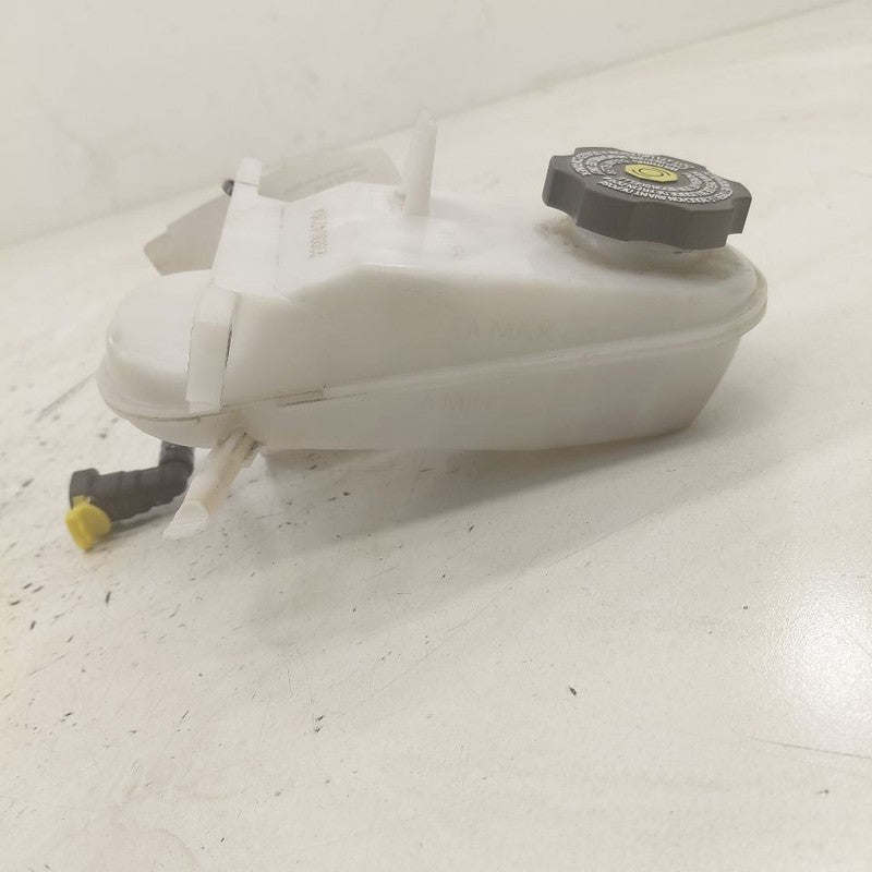 Buick Encore GX Brake Reservoir 2022 2023 2024 2025