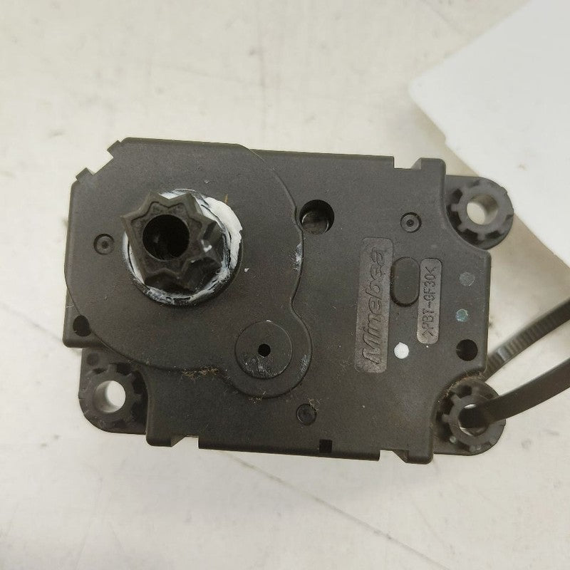 Cadillac XTS Flap Door Motor Heater AC Door Actuator      2016 2017 20