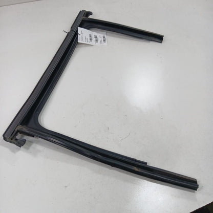 Jeep Compass Door Glass Window Seal Rubber Left Driver Rear Back  2018