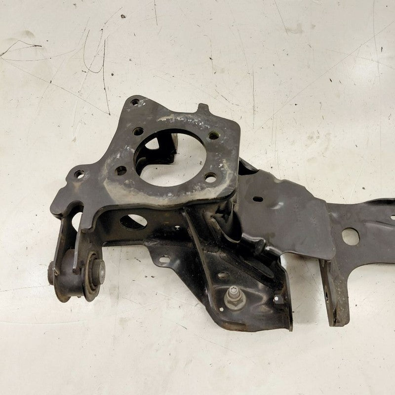 Passenger Right Rear Knuckle Trailing Hub FWD Fits 20-25 Ford Escape