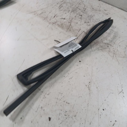 Outback Legacy Door Glass Window Seal Rubber Left Driver Rear Back 202