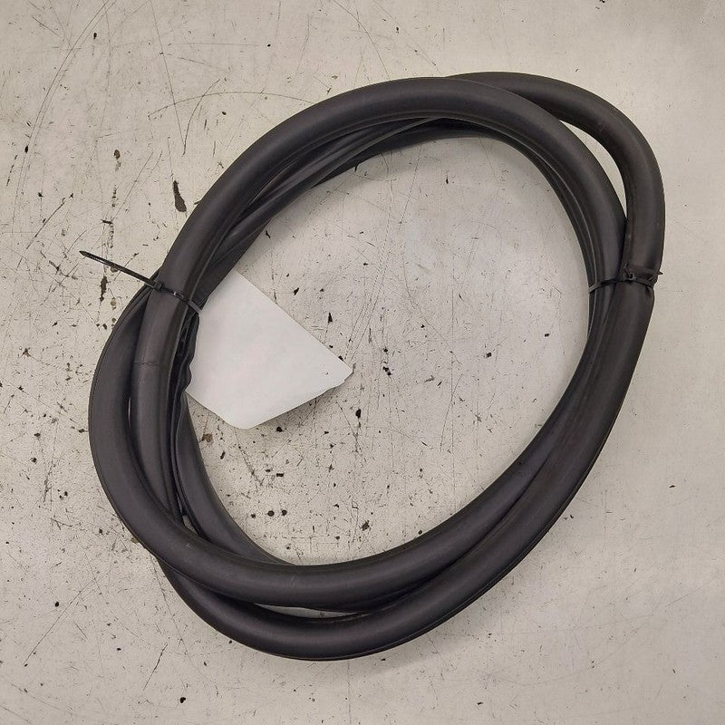 Buick Encore GX On Body Door Jamb Seal Gasket Front Left Driver  2022 