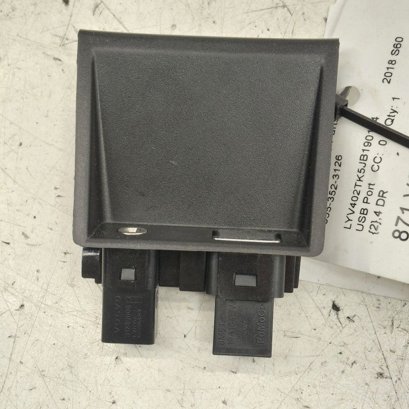 Volvo S60 USB Plug In Hub Port  2018 2017 2016