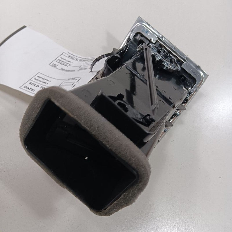 Chrysler 300 Dash Air Vent Right Passenger  2015 2016 2017 2018 2019