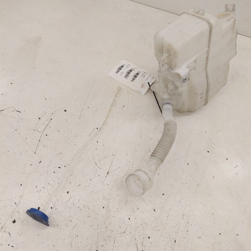 Windshield Washer Fluid Reservoir Without Fluid Level Sensor Fits 14-2
