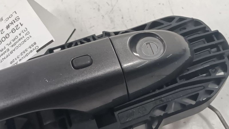 1YB52DX8AE Driver Left Front Door Handle Exterior Fits 15-17 200