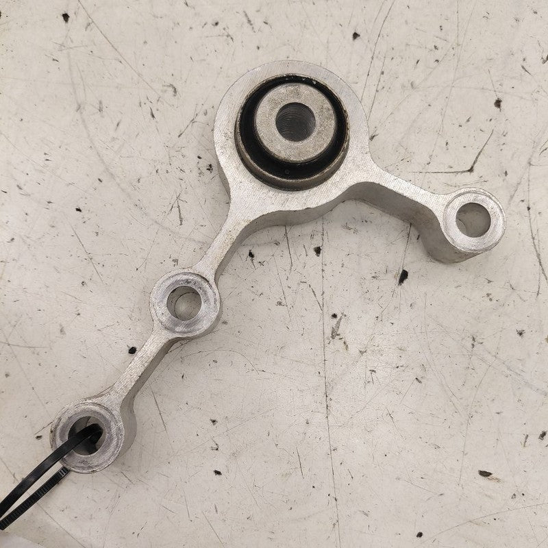 Ford Escape Engine Motor Mount Bracket Rear Back  2.5 2020 2021 2022