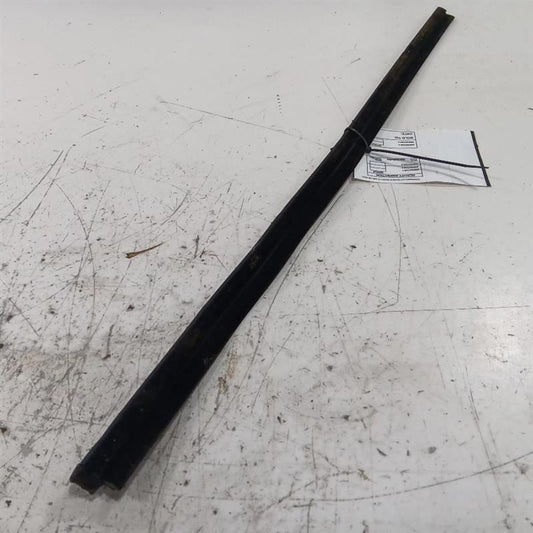 Toyota Rav 4 Right Front Weather Strip Interior  2015 2016 2017 2018