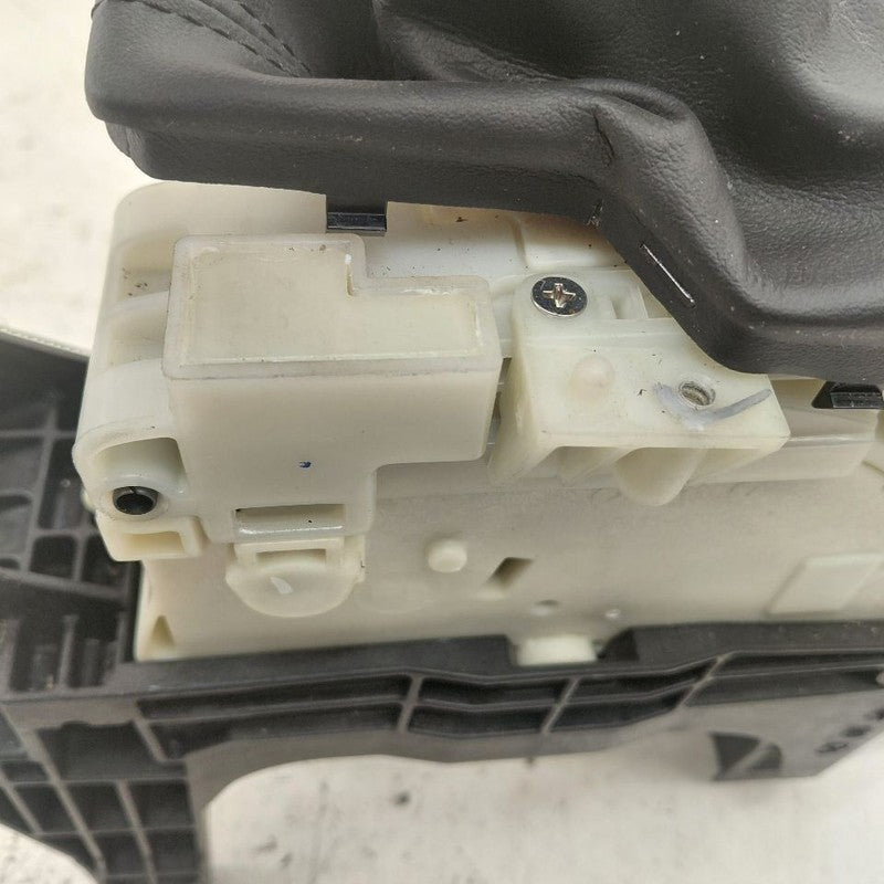 Hyundai Santa Fe Transmission Gear Shifter  2019 2020