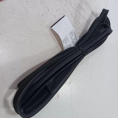 Buick Encore On Door Seal Rubber Right Passenger Rear Back  2017 2018 