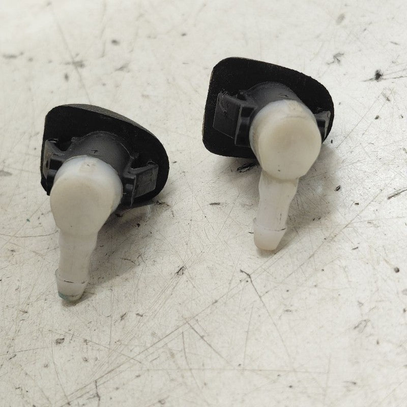 Cadillac CT6 Windshield Wiper Washer Fluid Hood Sprayer Nozzles  2018 