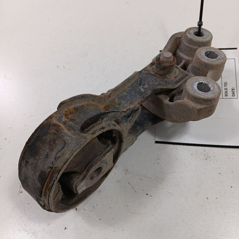 Toyota Yaris 1.5 Engine Motor Mount Rear Back  2020 2019 2018 2017 2016
