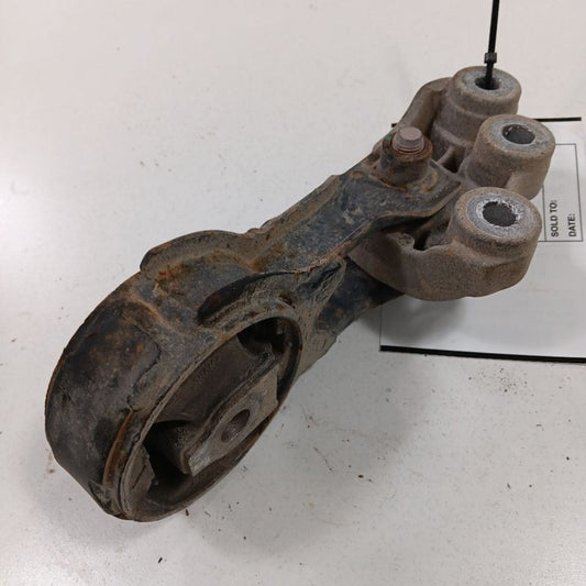 Toyota Yaris 1.5 Engine Motor Mount Rear Back  2020 2019 2018 2017 2016