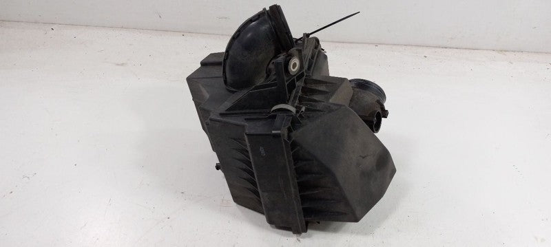 Air Cleaner 2.0L VIN F 8th Digit Fits 10-13 MAZDA 3  OEM