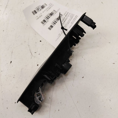 Buick Encore GX Door Handle Right Passenger Front Interior Inside 2020