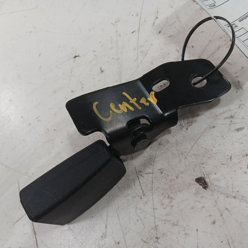 Jeep Renegade Rear Back Center Seat Belt Buckle  2021 2020 2019 OEM