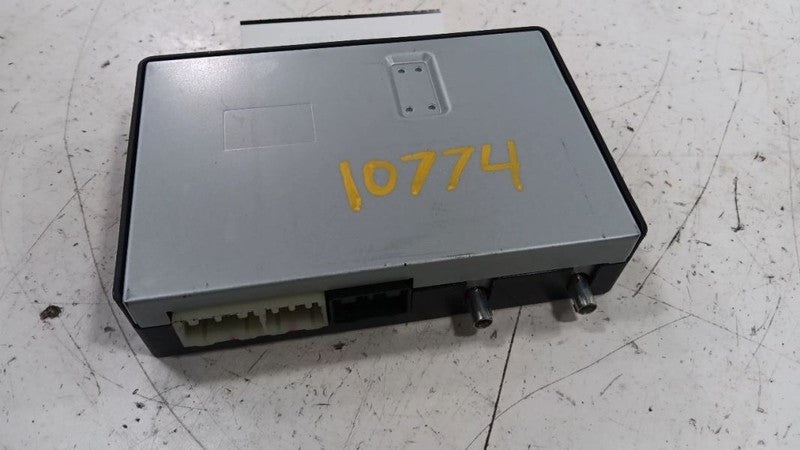 Communication Left Hand Dash Fits 18-19 ACADIA OEM