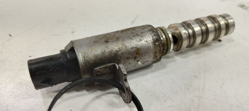 Hyundai Santa Fe Variable Timing Gear Oil Control Valve Solenoid Cylin