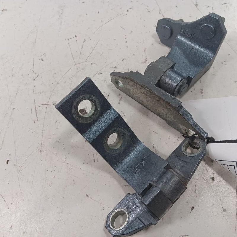 INFINITI QX50 Door Hinge Set Right Rear Passenger  2017 2016 2015 2014