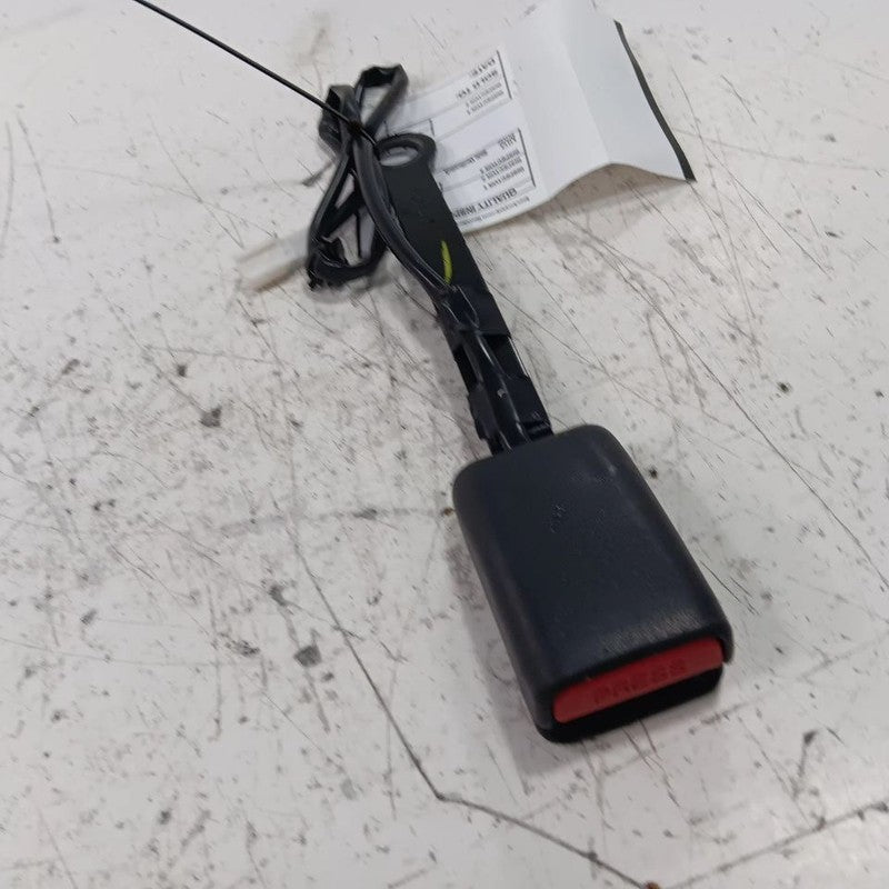 Driver Left Front Seat Belt Buckle Latch 18-19 21-23 Nissan Kicks