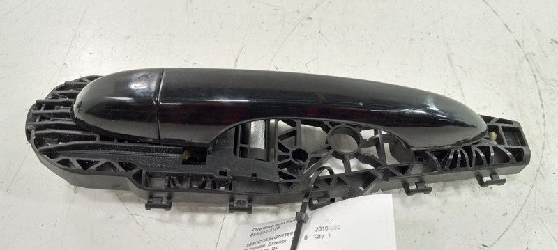 1YB52GW7AE Door Handle Exterior Sedan Front Painted Passenger Fits 15-17 200
